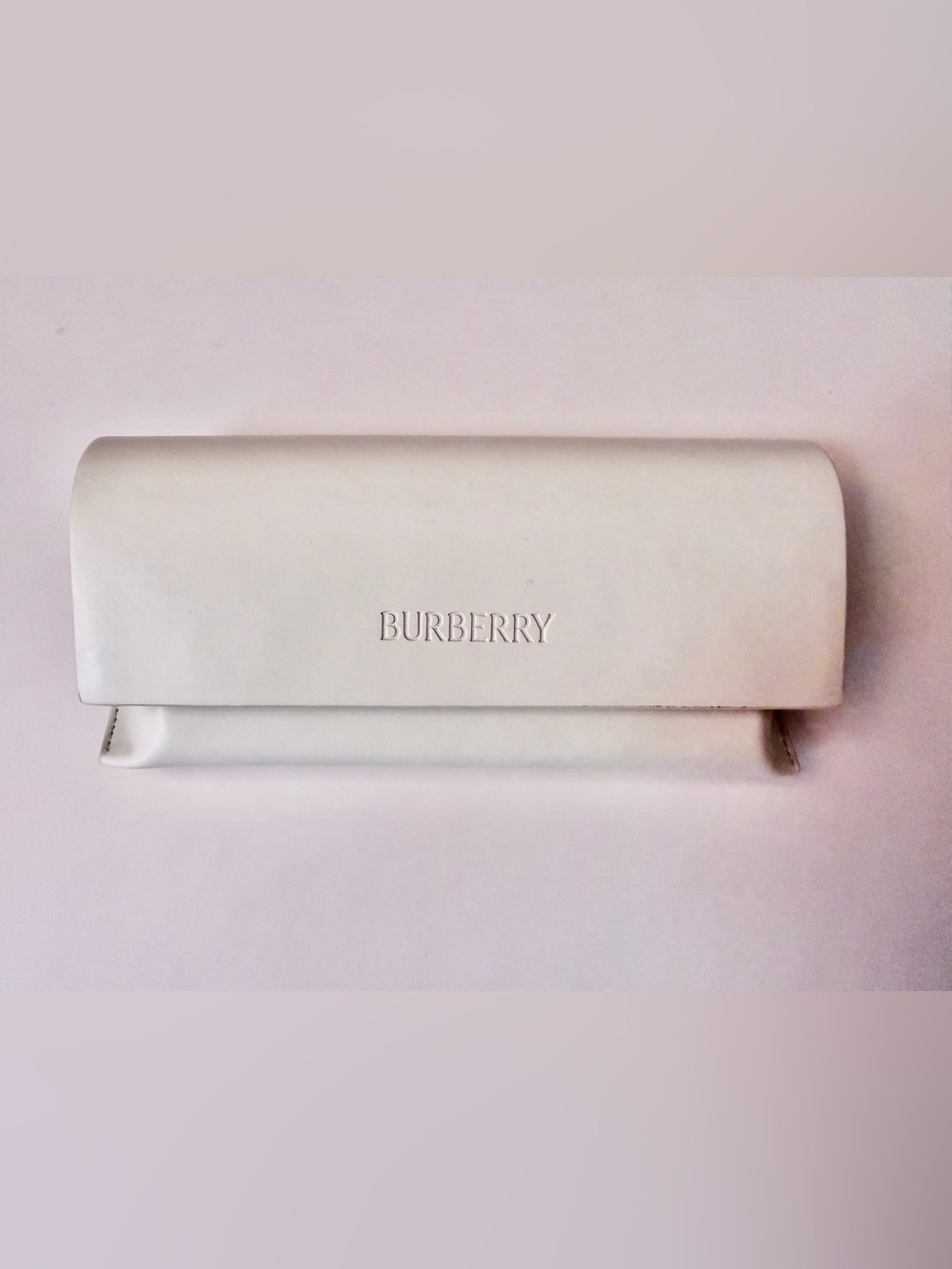 Burberry Cream Leather Eyewear Case 💯 authentic